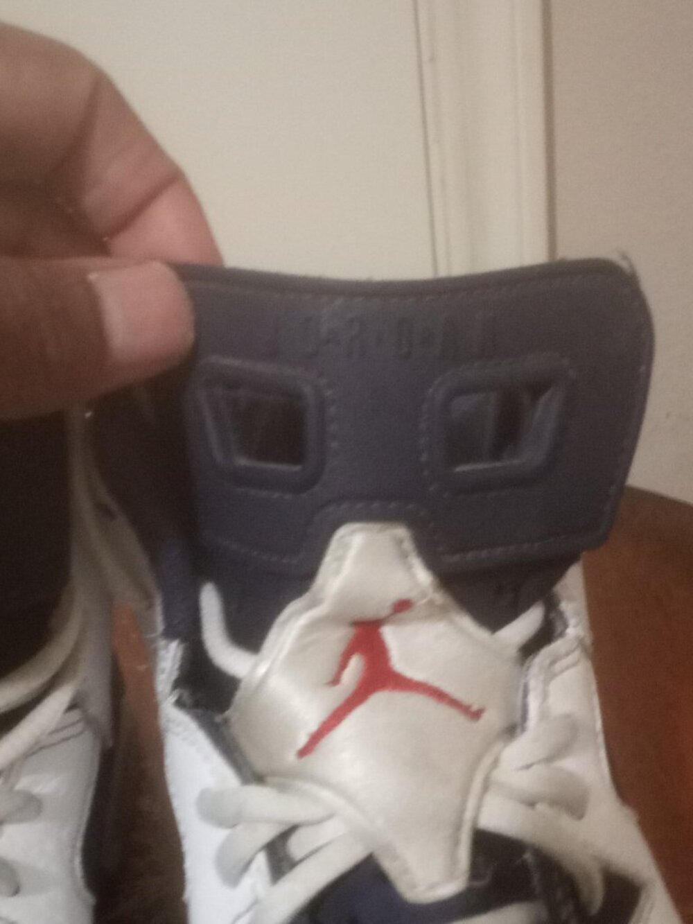 2024 Air Jordan 6 Retro Youth 4.5Y Olympic White/Midnight Navy (GS) 384665-164 - Picture 6 of 13